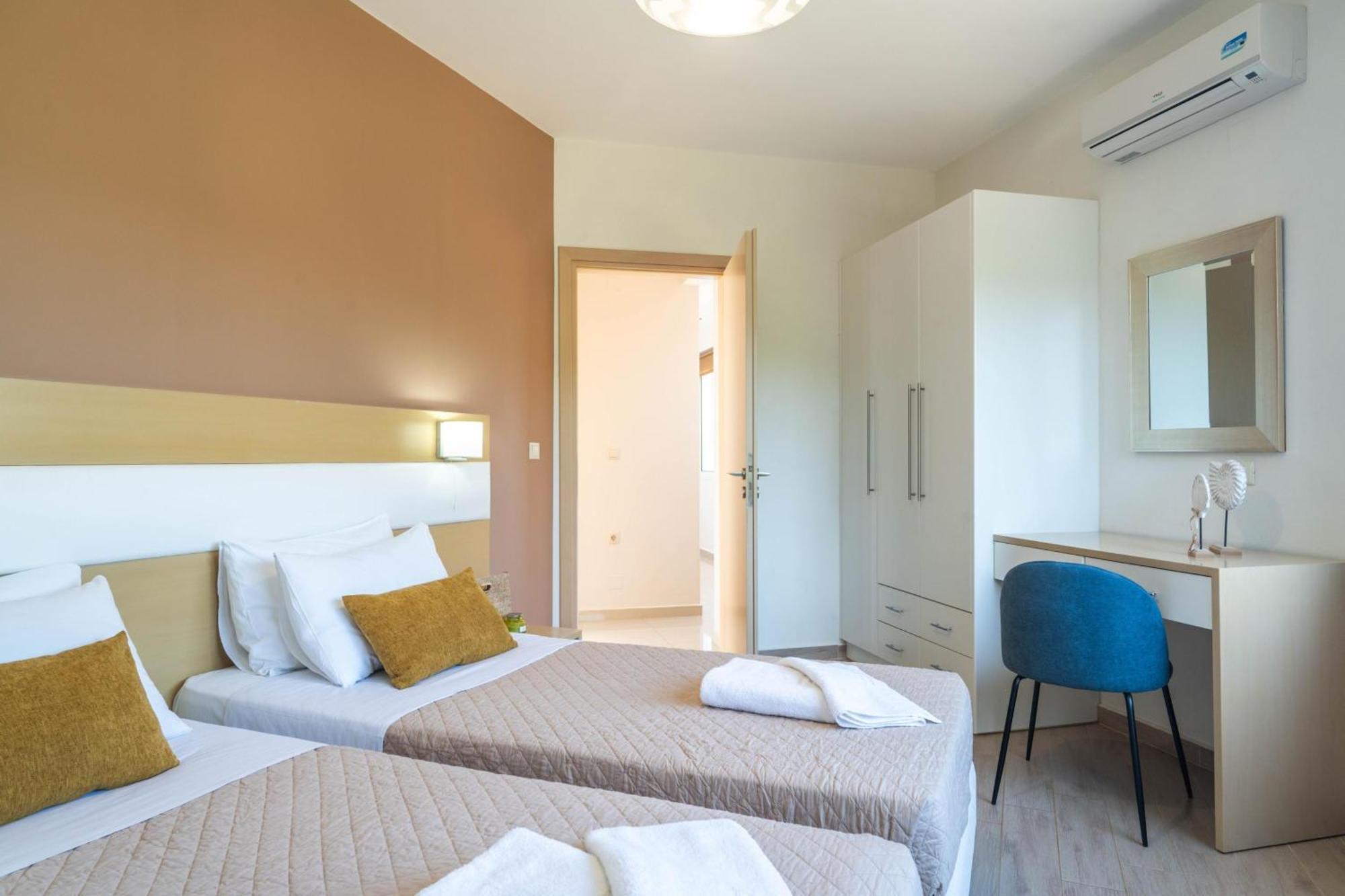 Villa Ariella With Sea View Agia Marina Екстериор снимка