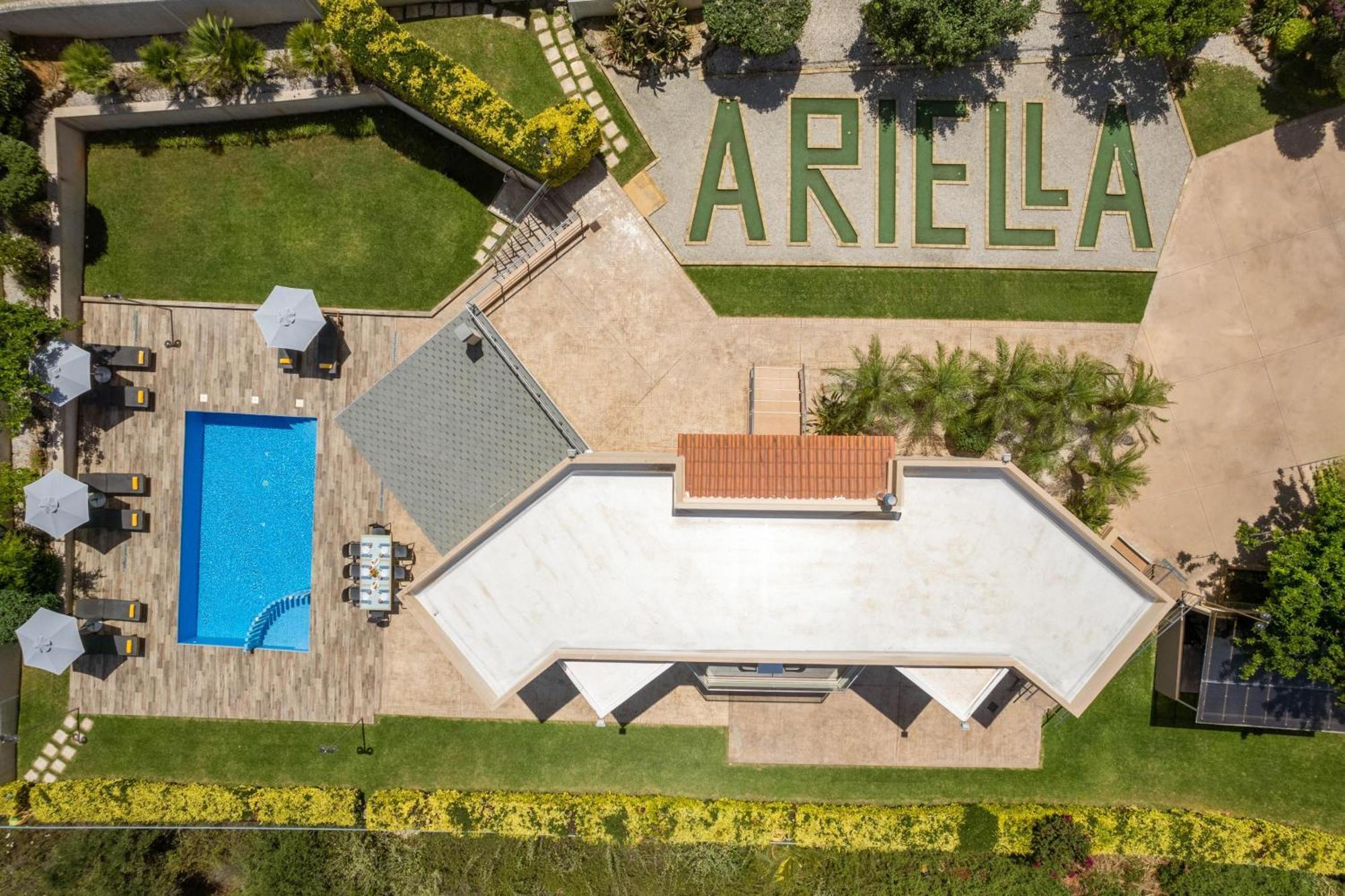 Villa Ariella With Sea View Agia Marina Екстериор снимка