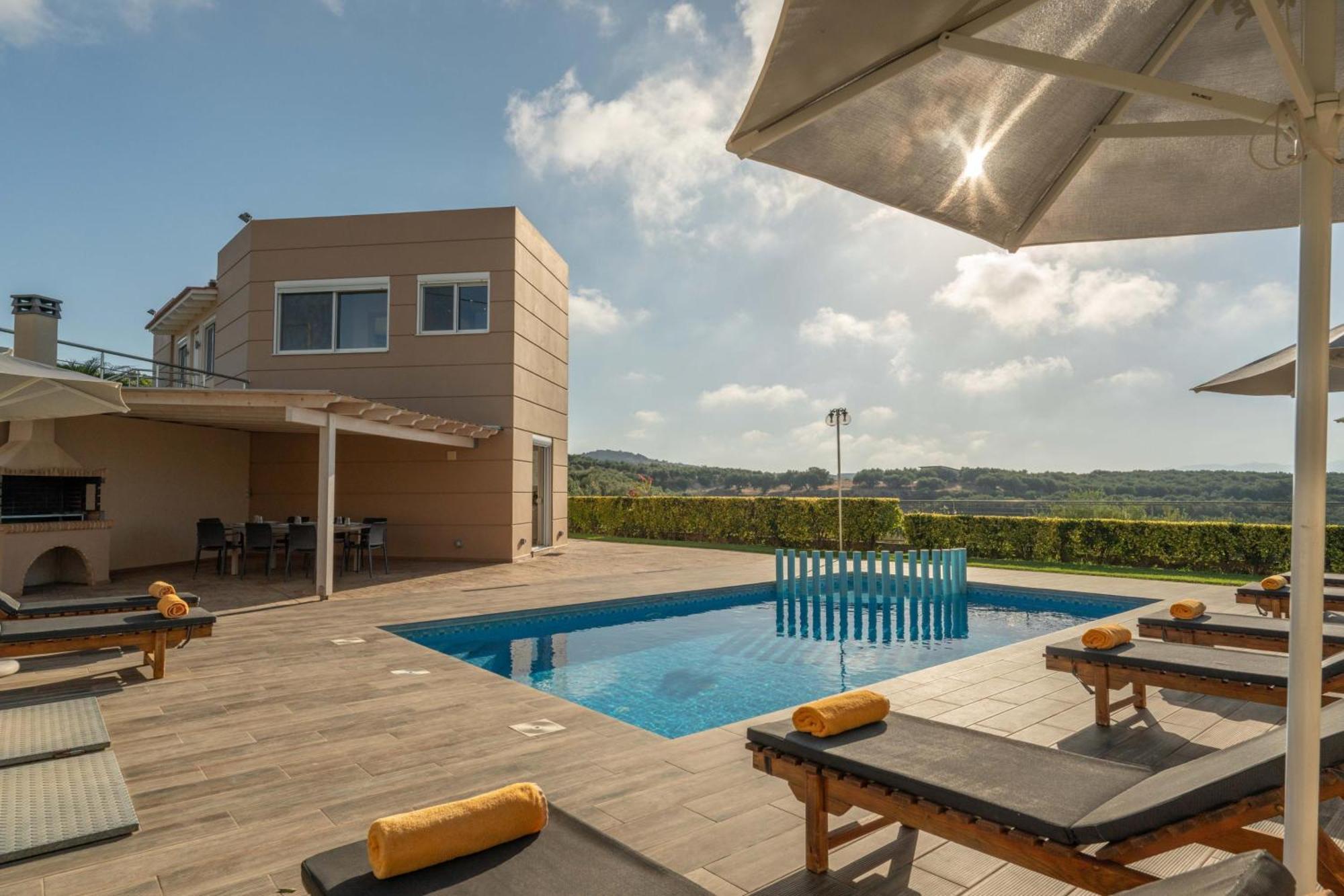 Villa Ariella With Sea View Agia Marina Екстериор снимка